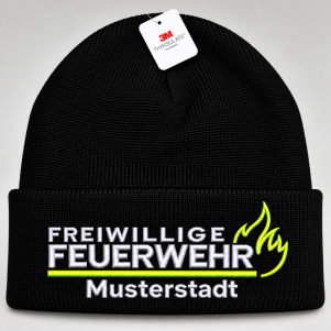 Schwarze Freiwillige Feuerwehr-Wintermütze (Beanie) mit Thinsulate, bestickt im FlameLayout: FREIWILLIGE FEUERWEHR in Weiß, neongelbe Linie und Flamme, Ortsname in Weiß